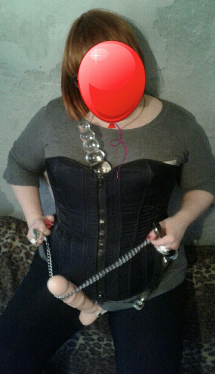 Сладкая клубничка хочет чтобы её смешали с мороженкой. Девушка ищет мужчину в е Сладкая клубничка хочет чтобы её смешали с мороженкой. Девушка ищет мужчину в е